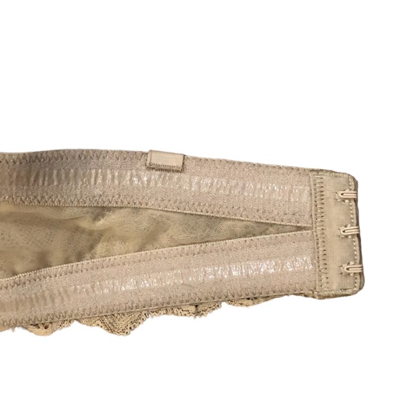 Calvin Klein nude lace strapless push up underwire bra, 34D - Picture 9 of 10